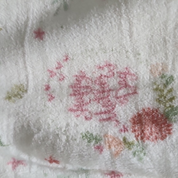 NEW Mothers Day floral motif fleece throw. - Picture 4 of 5